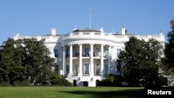 Salah satu sudut halaman Gedung Putih di Washington DC, 8 November 2016. (Foto: dok). 