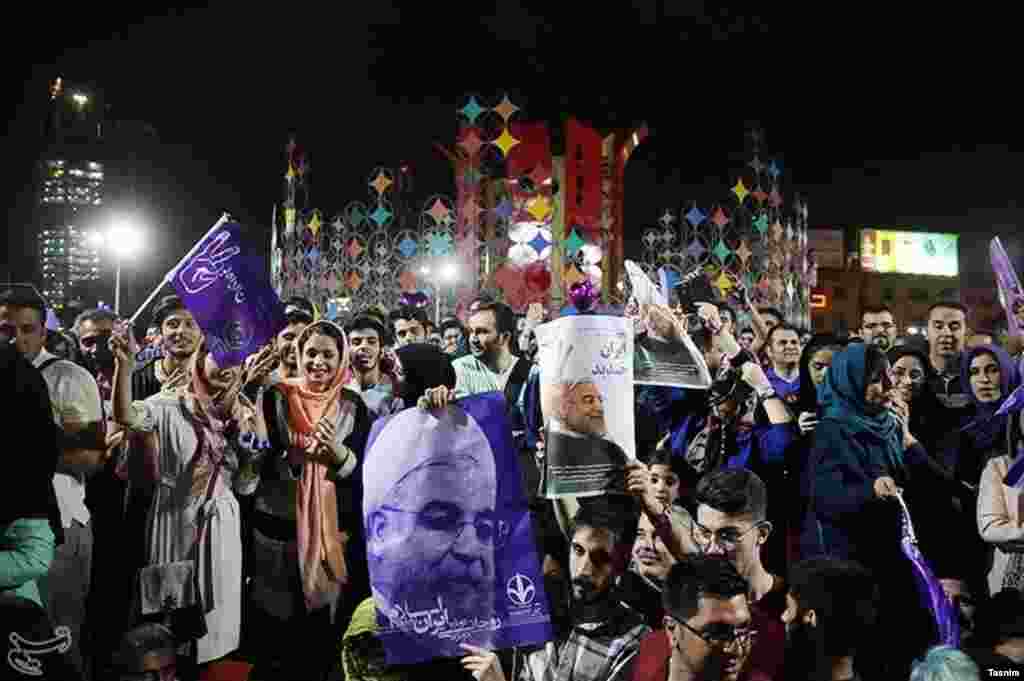جشن پیروزی هواداران حسن روحانی در تهران
