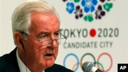 Le vice-président du Comité international olympique, Craig Reedie, de Grande-Bretagne, à Tokyo, le jeudi 7 mars 2013. (AP/Shizuo Kambayashi)