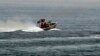  ایران بارها از قایق های تندرو برای تهدید کشتی های خارجی در آبهای آزاد خلیج فارس استفاده کرده است. 