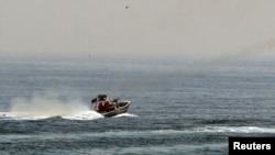 گفته شده این قایق های آمریکایی از کویت به سمت آبهای بحرین در حرکت بودند. عکس: رویترز (آرشیو)