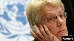 Anggota komisi Penyelidik PBB untuk Suriah Carla del Ponte dalam konfrensi di Markas PBB di Jenewa, Senin (18/2). 
