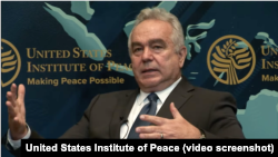 美國國安會印太事務協調員坎貝爾2021年11月19日參加美國和平研究所(USIP)會議。 （USIP 會議視頻截圖）