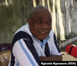 Clément Mierassa, soutien du général Mokoko dénonce une justice aux ordres, à Brazzaville, le 3 avril 2018. (VOA/Ngouela Ngoussou)