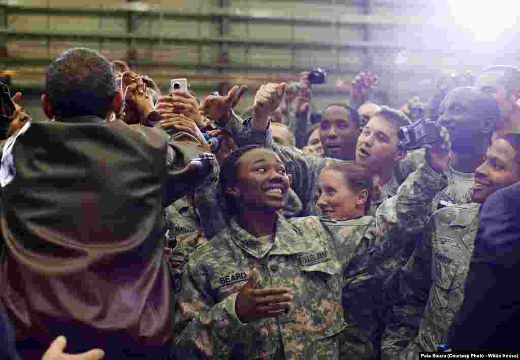 Le président est venu rencontrer les soldats basés à Bagram en Afghanistan, le 3 décembre 2010. (White House/Pete Souza)