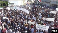 Las protestas contra el régimen de Bashar al-Assad continúan en varias ciudades de Siria.