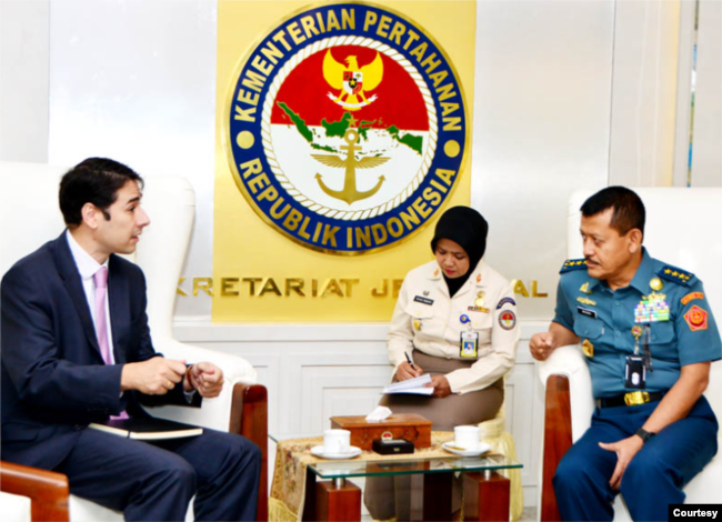 Pertemuan Kementerian Pertahanan dengan perwakilan Airbus Grup Indonesia membahas Satelit Komunikasi Pertahanan pada tahun 2017. (Foto: Kemhan)