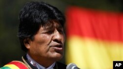 Miles de personas protestaron el viernes por la noche en Santa Cruz, contra la posible reelección del presidente Evo Morales.