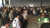 严加戒备下 警方称香港机场运作大致畅顺