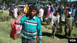 عملیات نظامیان برمایی در ایالت مسلمان نشین راخین آن کشور ده ها هزار مسلمان را مجبور به ترک خانه های شان کرده است