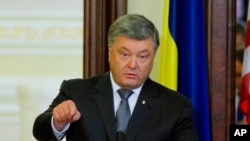Кларксон називає президента України Петра Порошенка прикладом олігарха, який зацікавлений у приборканні корупції
