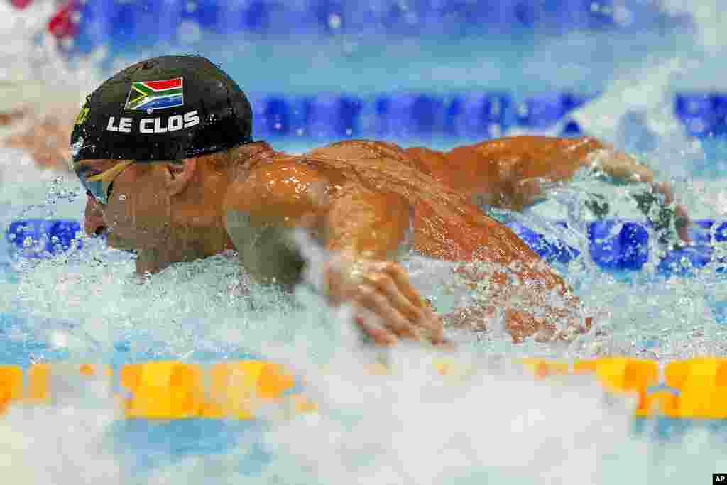 Chad le Clos, of South Africa, swims in a heat of the men&#39;s 100-meter butterfly at the 2020 Summer Olympics, Thursday, July 29, 2021, in Tokyo, Japan. (AP Photo/Martin Meissner)