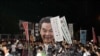香港学联四千人抗命游行夜围礼宾府