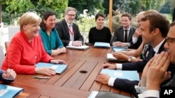 Para pemimpin Perancis, Jerman, Italia dan Spanyol mengadakan pertemuan di Paris, hari Senin (28/8). 