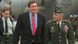 Richard Holbrooke i Wesley Clark u Sarajevu 1995