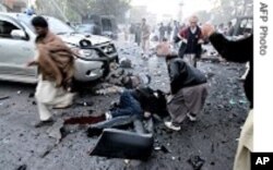 27دسمبر 2007 کو بھٹو کے جلسے کے بعد ہونے والے دھماکے کا ایک منظر
