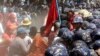 緬甸中部學生與警察爆發衝突