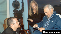 Fidele Castro, yahoze ari prezida wa Cuba, i buryo kw'ifoto