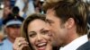 Madre de Brad Pitt con Romney y contra Obama