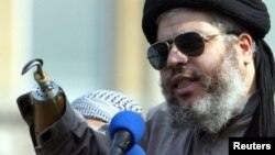 Abu Hamza jami 11 ayblov bo'yicha AQShda javobgarlikka tortiladi