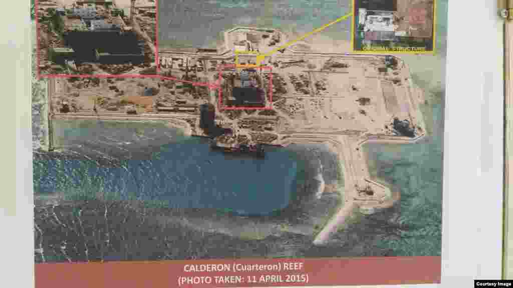 2015年4月11日菲律宾军方图像显示中国在南沙华阳（Cuarteron ）礁造岛