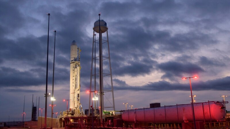 Astronauts to Make Cookies with New Test Oven