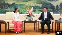 ၁၁ ဇြန္လ ၂၀၁၅ တ႐ုတ္ျပည္ခရီးစဥ္က။