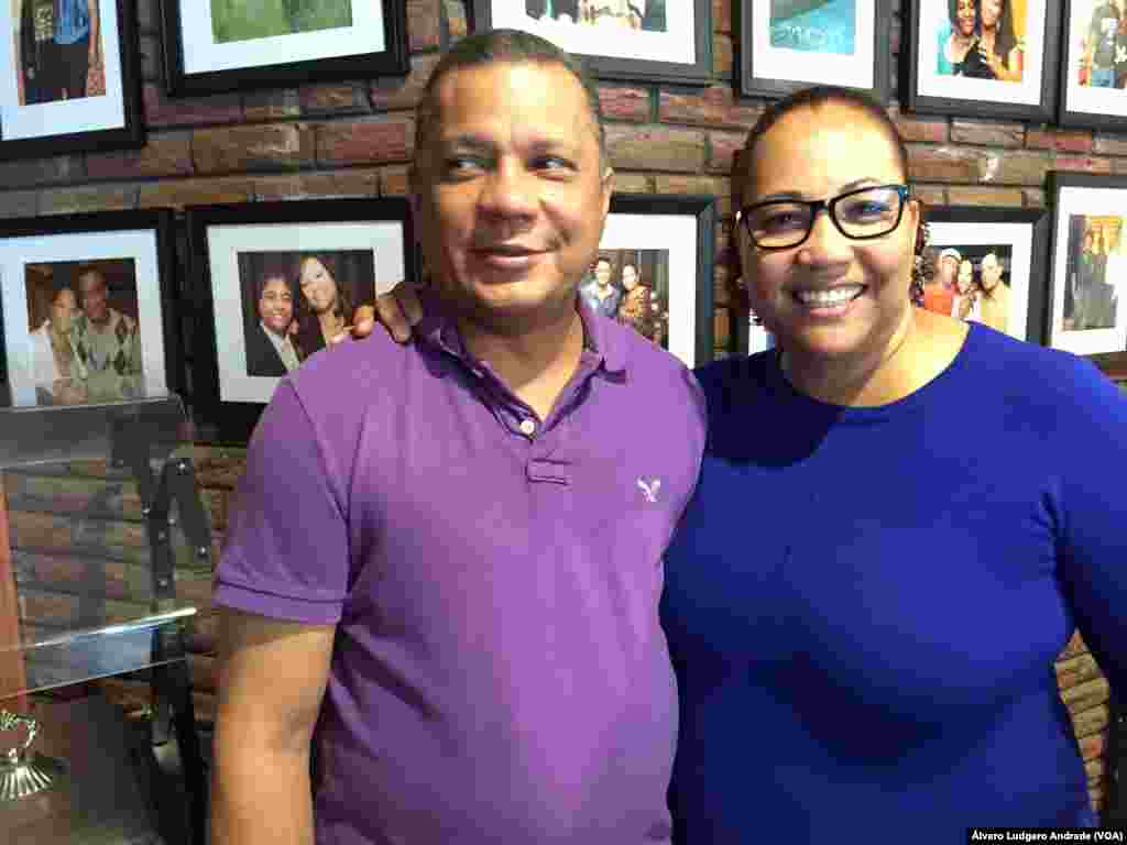 Eduardo e Amélia Gonçalves, donos do restaurante Luanda em Brockton, Massachussets, Estados Unidos