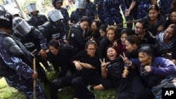 本月初尼泊爾警方在加德滿都制止一次由流亡藏人舉行的抗議北京的活動