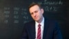 AP: Навальный уверен в победе на выборах, если ему разрешат баллотироваться