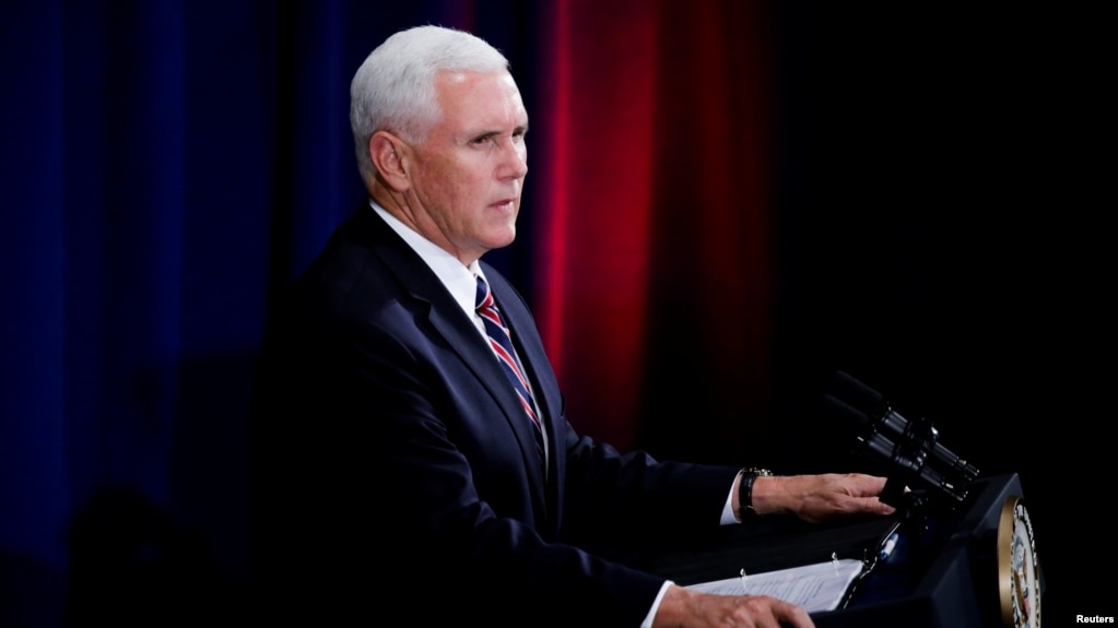 El vicepresidente de EE.UU., Mike Pence, dice que la Fuerza Espacial anunciada por el presidente Donald Trump es necesaria para el "nuevo campo de batalla".