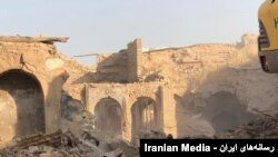 یک تصویر که رسانه‌های ایران از تخریب بافت تاریخی شیراز منتشر کرده‌اند.