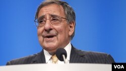 Menhan AS, Leon Panetta saat memberikan sambutan pada konferensi organisasi lobi pro-Israel AIPAC di Washington (6/3).