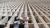 کرونا وائرس: ایران کے سب سے بڑے قبرستان بہشت زہرہ پر شدید دباؤ