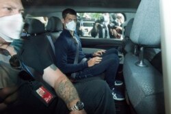 Novak Djokovic mostró a través de un comunicado su "decepción" por la imposibilidad de quedarse y competir en Australia.