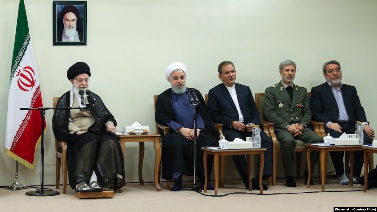 Khamenei Perintahkan Presiden Iran untuk Berupaya Keras Pulihkan Ekonomi