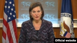 Phát ngôn viên Bộ Ngoại giao Hoa Kỳ Victoria Nuland cho biết Washington sẽ dành quyền định đoạt cho chính phủ ở Kabul