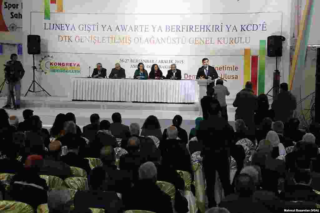 Demokratik Toplum Kongresi toplantısı, Diyarbakir 26 Aralık, 2015