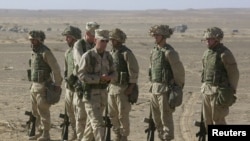 د ټرمپ په کابینه کې د دفاع وزیر جنرال جیمز متیس د هغې لومړۍ پوځي قطعې قوماندان و چې په ٢٠٠١ کال کې په افغانستان کې کوزه شوه. 