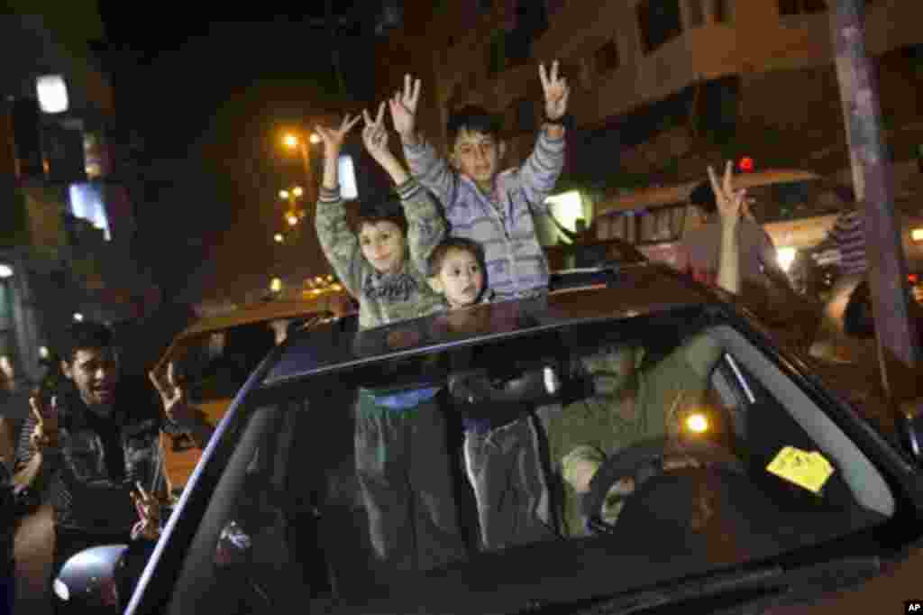 2012年11月21日，八天衝突結束後，巴勒斯坦人慶祝以色列和哈馬斯停火。