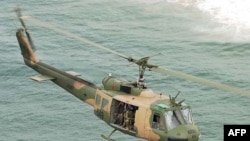Máy bay trực thăng UH-1 "Huey" mà quân đội Hoa Kỳ để lại ở Việt Nam sau khi cuộc chiến tranh chấm dứt
