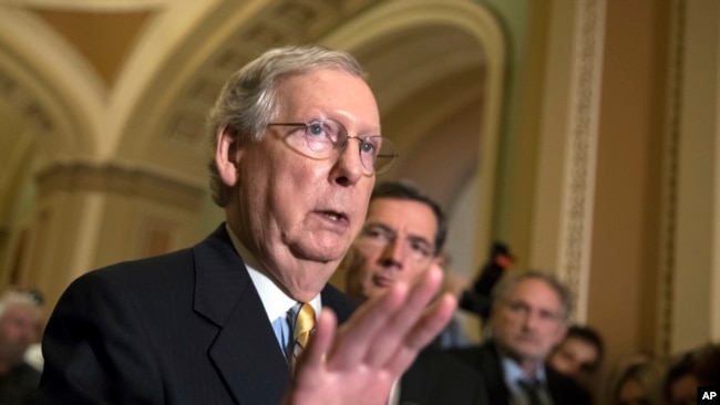 Mitch McConnell, líder de la mayoría en el Senado de EE.UU., republicano por Kentucky.