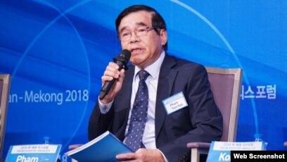 Cựu đại sứ Việt Nam tại Hàn Quốc và Triều Tiên Phạm Tiến Vân. Ảnh VNExpress