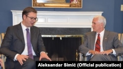 Potpredsednik SAD Majk Pens i Aleksandar Vučić pred početak razgovora u Beloj kući, 17. jul 2017. (Foto: Kancelarija za medije predsednika Srbije/Aleksandar Simić)