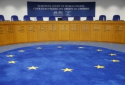 2019年9月11日在欧洲人权法院，乌克兰就俄罗斯侵犯克里米亚人权问题进行起诉的听证会开始前。