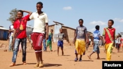 For more than two years, young unaccompanied Eritreans have escaped conscription to reach Ethiopia's Mai-Aini refugee camp to begin a migrant journey full of risks. 