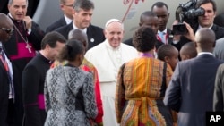 Paparoma Francis a kasar Kenya inda ya fara ziyarsa
