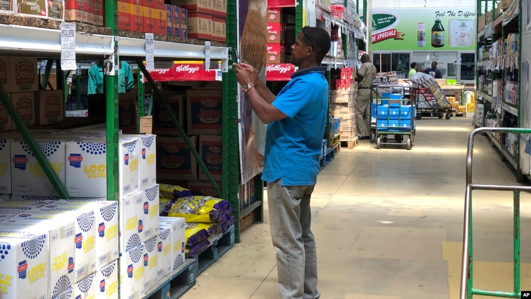 Consumer Protection Commission inoti vamwe vezvitoro vari kutengesa zvinhu zvenhema.
