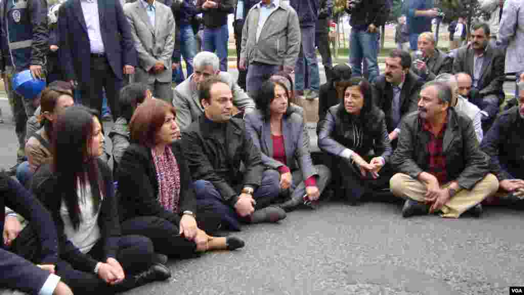 Kurdish Party, Peace and Democracy Party (BDP) staged a rally to support hunger strikers entering their 53th day of fasting, Saturday, November 3, 2012