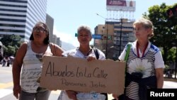 Los pensionados salieron a las calles en Carcas, Venezuela el sábado, 1 de septiembre de 2018, para protestar por sus pensiones.